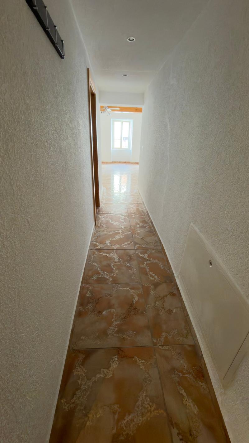Helles Loft mit sichtbaren Dachbalken zur Miete in Martigny-Bourg (7)