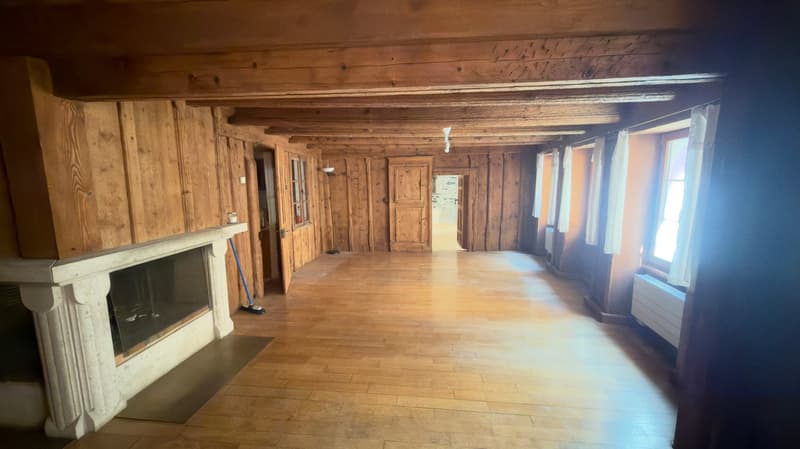Sion - Appartamento di carattere nel cuore del centro storico (4)