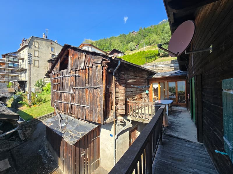 Casa, fienile, raccard, terreni - Salvan - Grande potenziale (4)