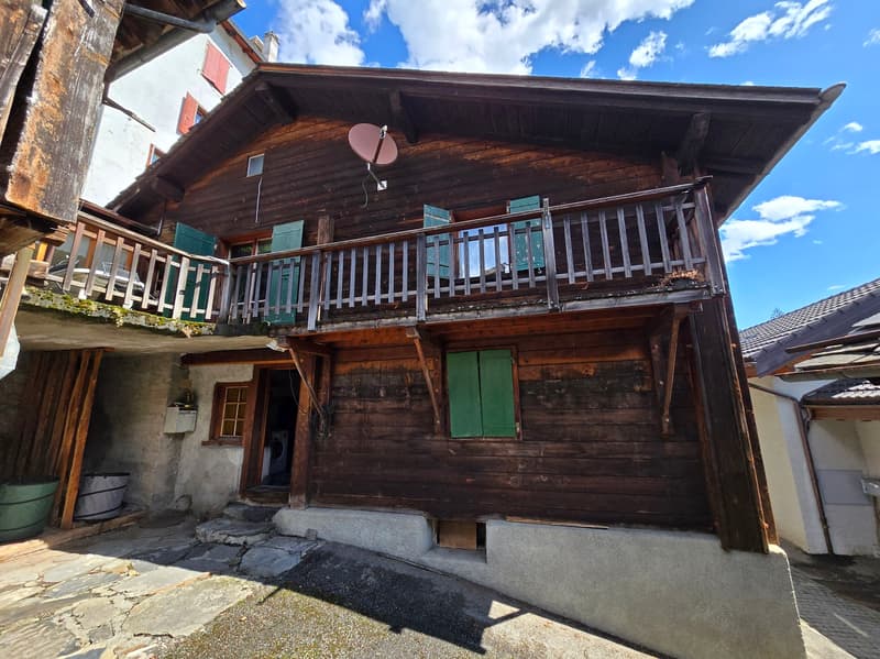 Casa, fienile, raccard, terreni - Salvan - Grande potenziale (3)
