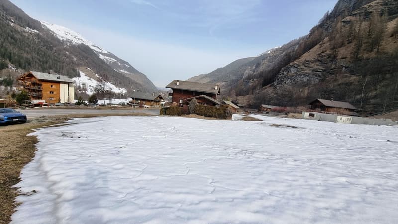 Land - 504 M2 - Evolène (2)