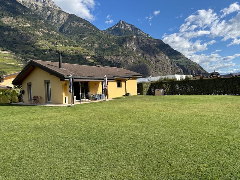 Villa - 4,5 locali - Terreno 1'200 m2 - ESCLUSIVITA' (2)