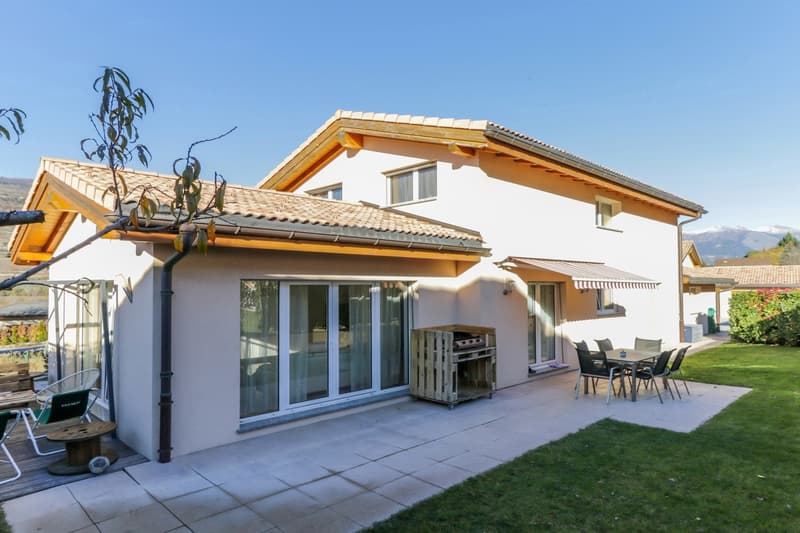 Villa - 5.5 rooms - Large terrace and parking for 5 vehicles - Réchy (6)