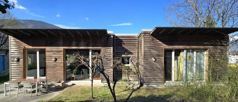 Architect's Villa - 4.5 rooms - 1'212 m2 land - Grône - EXCLUSIVE (2)