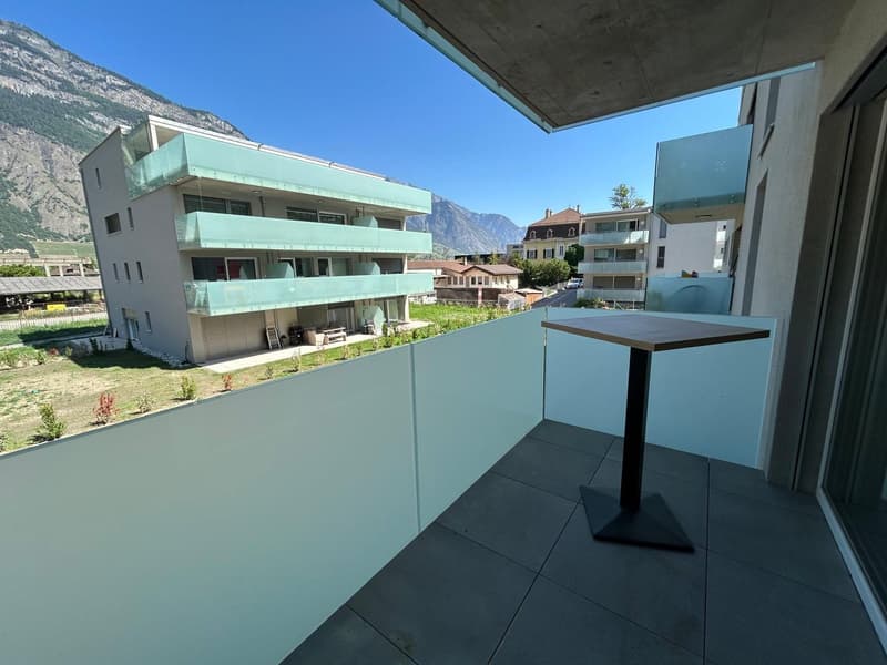Neue Wohnung – Blick – Parkplatz in Tiefgarage (3)