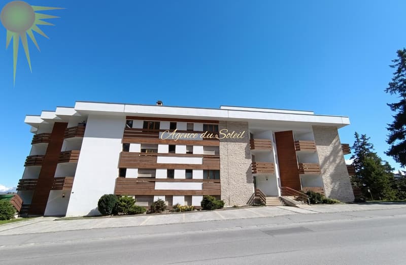 Adorable pied-à-terre de 3.5 pièces à proximité du funiculaire de Montana ! (1)