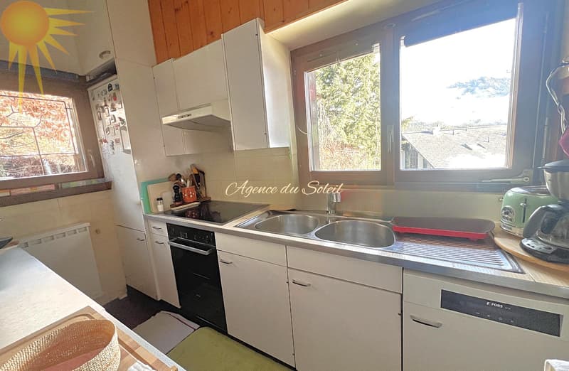 Superbe maison de 2 appartements séparés, à 5 minutes en voiture de Crans-Montana (7)