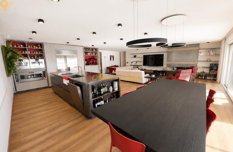 Luxueux appartement de 5.5 pièces en plein centre de la station et en bordure directe du golf ! (3)