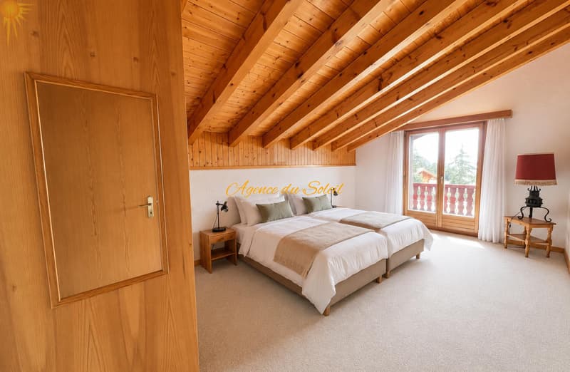 En Exclusivité ! Superbe chalet de 8.5 pièces en bordure du golf Ballesteros à Crans ! (10)