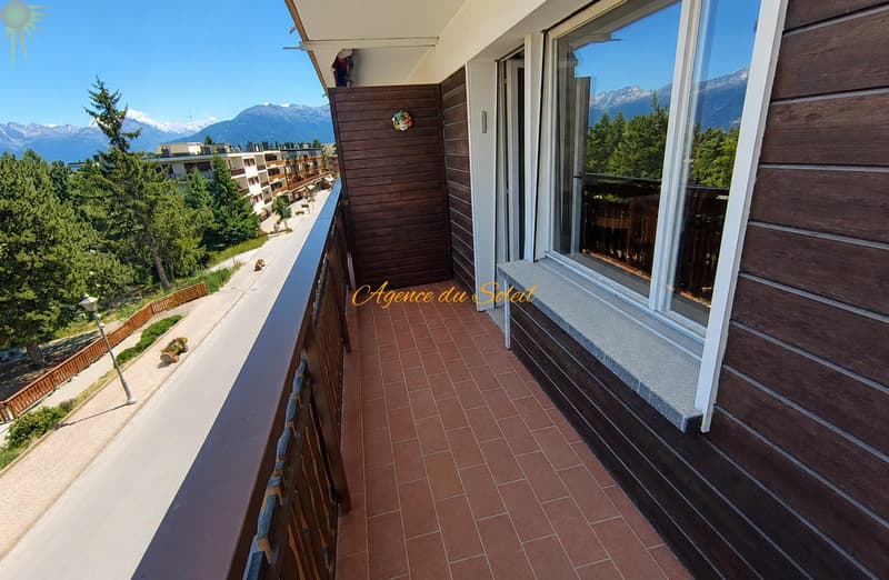 Au coeur de Crans, spacieux appartement traversant (est-ouest) de 2.5 pièces avec 2 balcons ! (2)