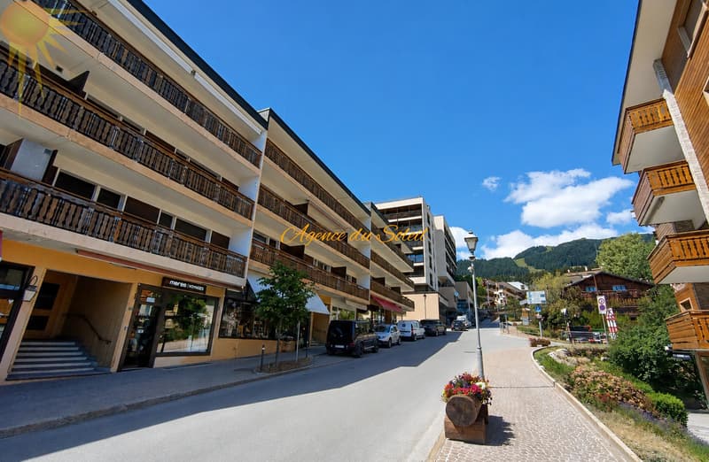 Au coeur de Crans, spacieux appartement traversant (est-ouest) de 2.5 pièces avec 2 balcons ! (1)