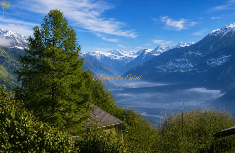 Fort potentiel pour cette maison comprenant 2 appartements séparés, située à 5 minutes en voiture de Crans-Montana ! (4)