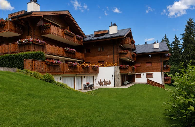 Appartement Ski-in/Ski-out de standing de 4.5 pièces avec piscine privée au coeur de Crans ! (1)