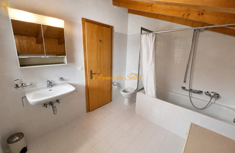 En Exclusivité ! Superbe chalet de 8.5 pièces en bordure du golf Ballesteros à Crans ! (10)
