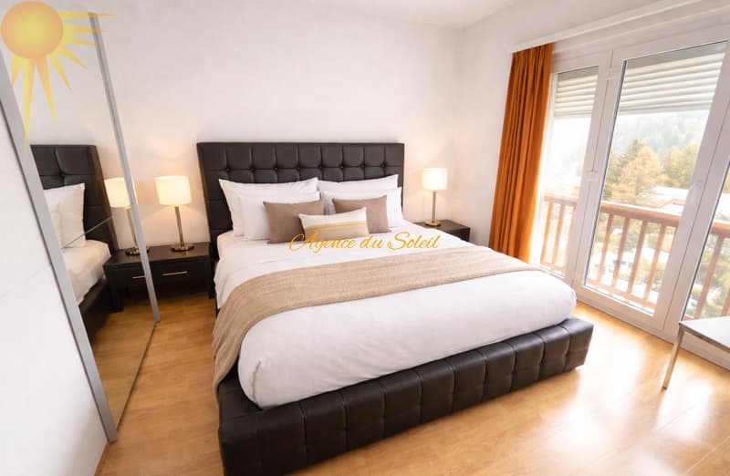 À louer à la saison d'hiver : Bel appartement 2.5 pièces au bord du golf 18 trous et parking devant l'immeuble ! (6)