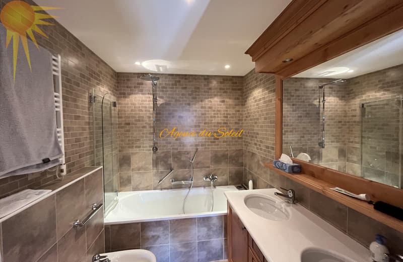 Au coeur de Crans ! Élégant appartement de standing de 3,5 pièces avec vaste terrasse orientée est! (10)