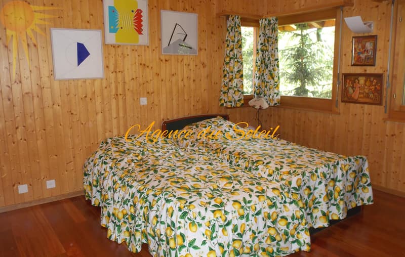 Très beau Chalet de 7.5 pièces sur un grand terrain arborisé ! (12)