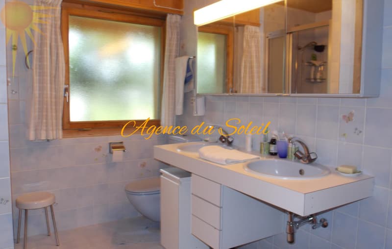 Très beau Chalet de 7.5 pièces sur un grand terrain arborisé ! (12)