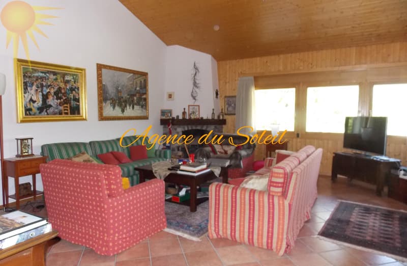 Très beau Chalet de 7.5 pièces sur un grand terrain arborisé ! (4)