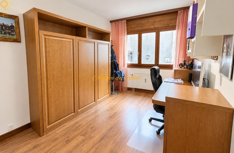 Emplacement privilégié, votre appartement de 4,5 pièces au coeur de Montana ! (12)