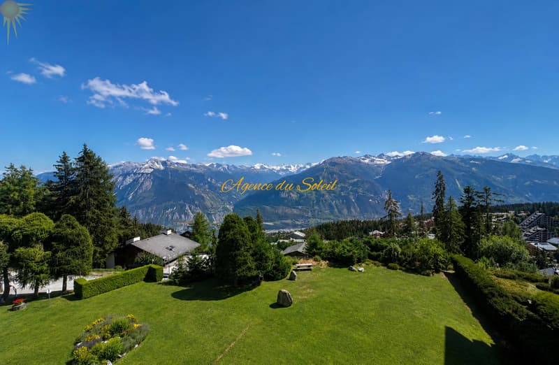 À louer entre le 1er décembre 26 et le 30 avril 27 ce bel appartement rénové de 2.5 pièces à Montana ! (2)