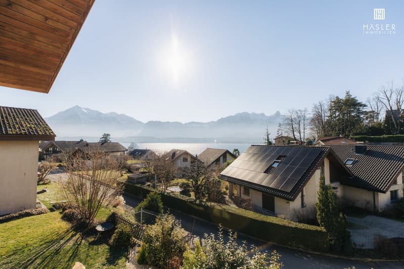 Modern 4.5-room maisonette apartment on the right shore of Lake Thun (1)