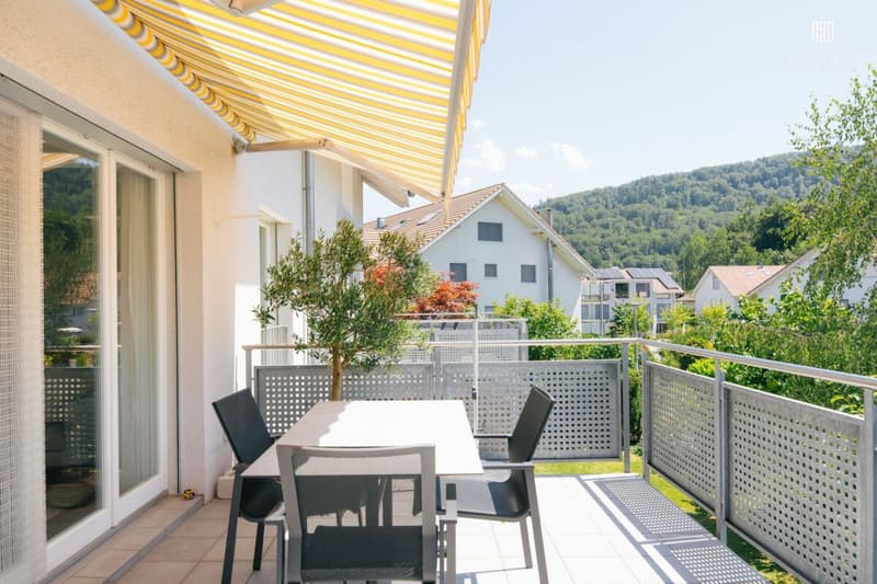Appartement-maisonnette 4,5 pièces sur 3 étages entre lac et montagnes (3)