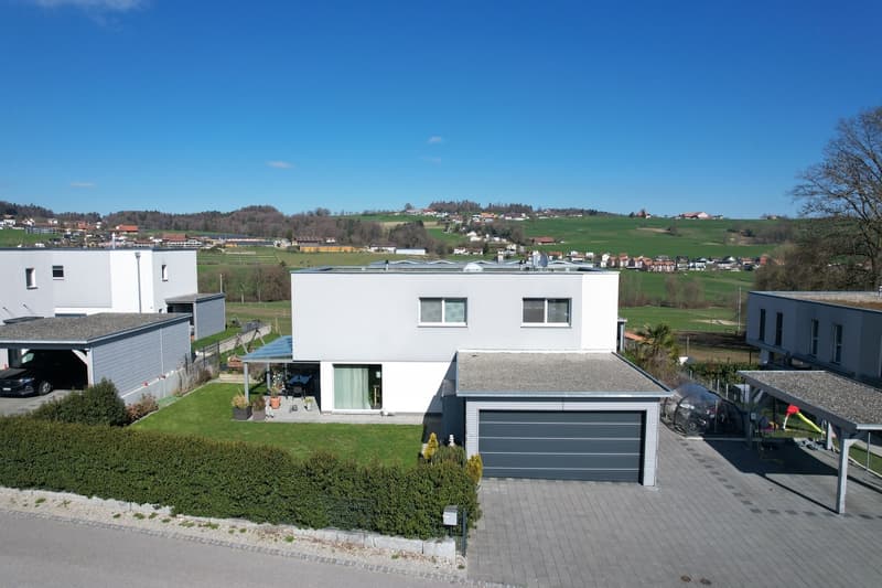 Charmante villa familiale moderne avec jardin (3)