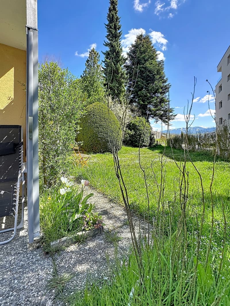 Villa jumelée de 5.5 pces Récemment rénovée A 2 pas de tout ! (9)