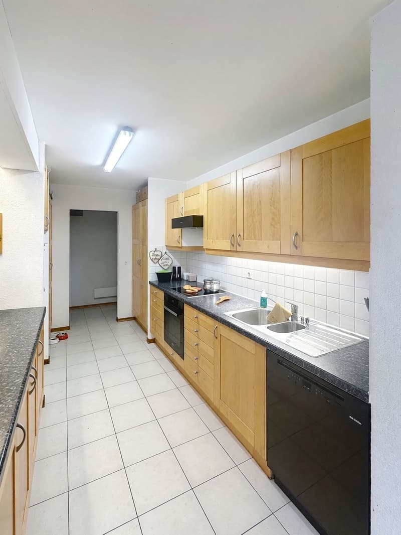 Maison familiale avec beau potentiel (2)