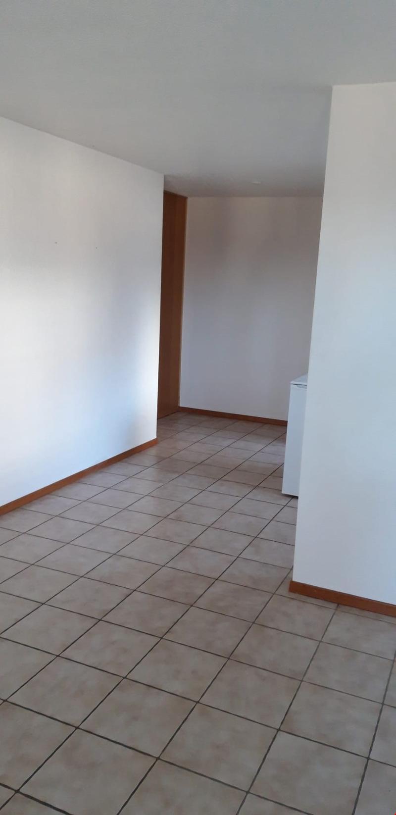 Studio au rez-de-chaussée à louer (2)