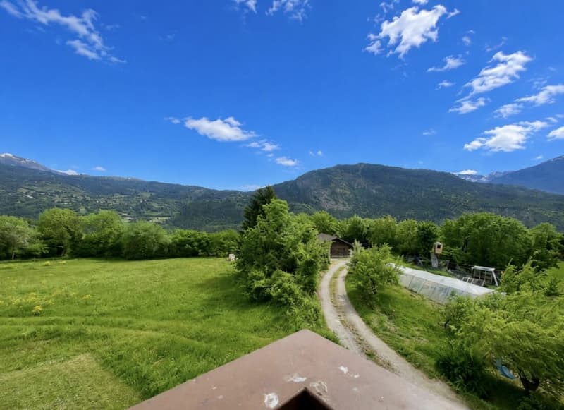 4,5 Zimmer unter dem Dach in ruhiger Lage (1)