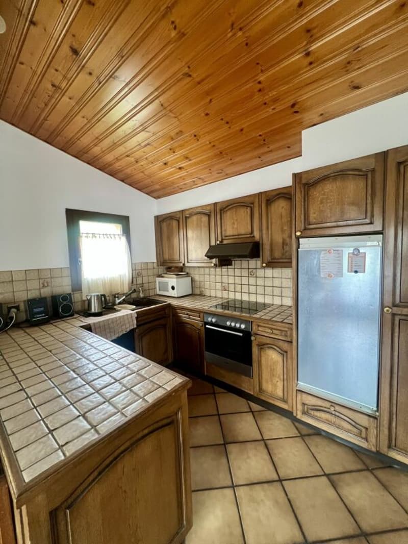 4,5 Zimmer unter dem Dach in ruhiger Lage (6)