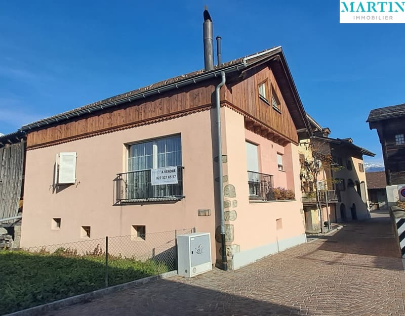 A VENDRE : Au cur du beau village de Bramois, maison de 4.5 pièces en duplex. (5)