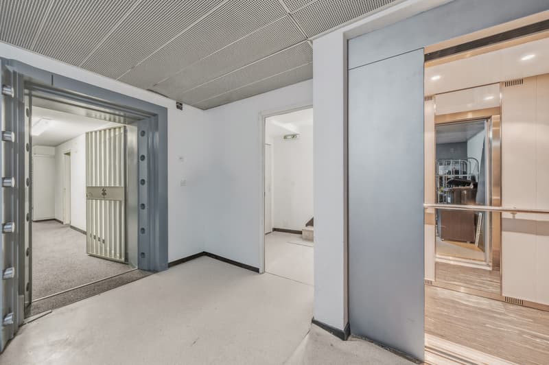 Storage spaces and vault rooms from 4 to 60m2 (4)