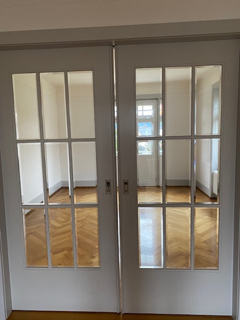 Master house with a dwelling and a commercial space (4)