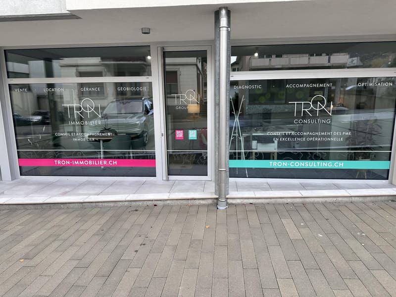 Commercial premises ideally located in the heart of Fully (4)