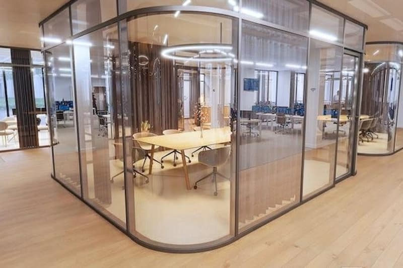 800 m² Bürofläche im Herzen der Stadt und nur zwei Schritte vom See entfernt (2)