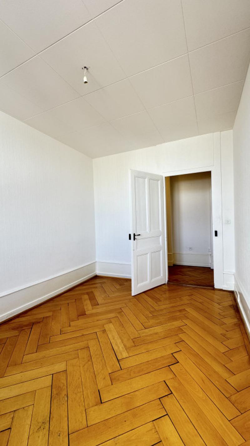 4 Zimmer hell nahe Bahnhof, 89 m², Aufzug | La Chaux-de-Fonds (12)