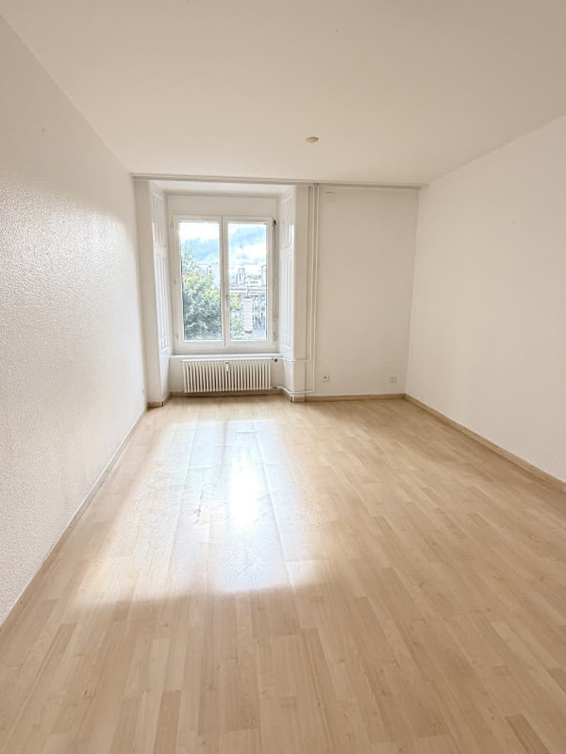 4.5 pièces idéal bureaux ou habitation, proche gare, ascenseur (7)