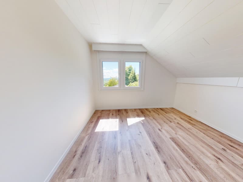 Attic apartment with 4.5 rooms and breathtaking view of the lake (7)