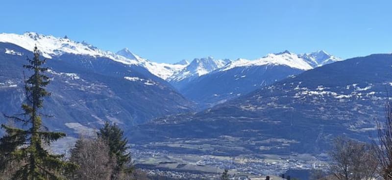 High-end chalet with panoramic view (3)