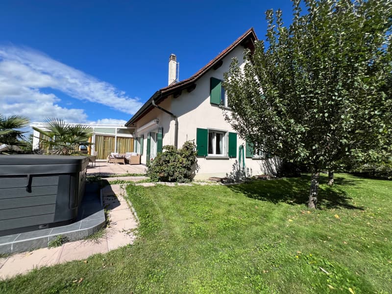 Magnificent Vaudois villa 9.5 rooms 280 m2 very bright pool and spa (1)