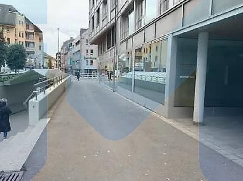 Commercial premises very well located in Morges (2)