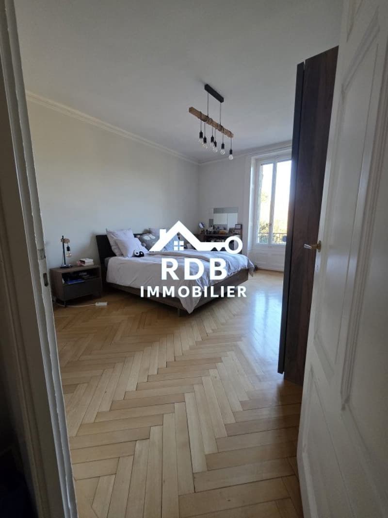 Prächtige 5,5-Zimmer-Wohnung im 1. Stock in Genf 1202 (4)