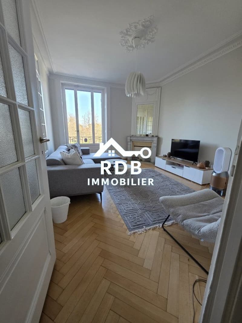 Prächtige 5,5-Zimmer-Wohnung im 1. Stock in Genf 1202 (2)