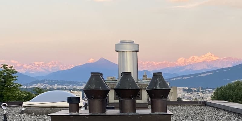 Appartement de standing de 5 pièces, avec terrasse privative et vue Mont-Blanc (12)