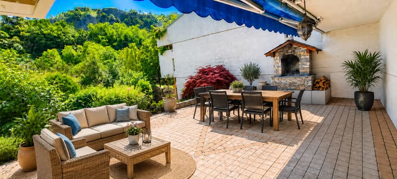 Zu Verkaufen: Architekten-Villa mit 6,5 Zimmern in Triplex (2)