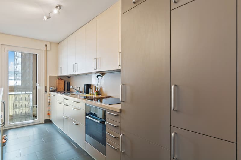 Charming 3.5-room apartment in Le Locle with unobstructed views of nature (5)