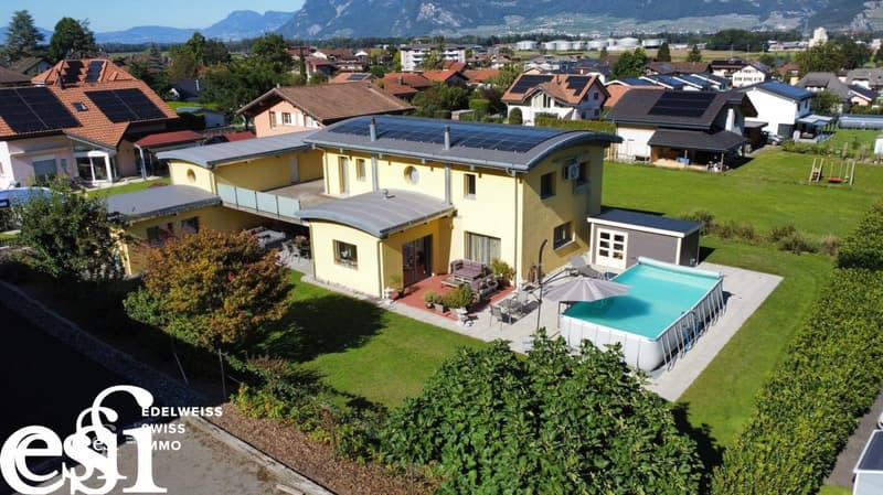 Geräumige Einzelvilla mit 5.5 Zimmern und Anbau in Muraz (1)